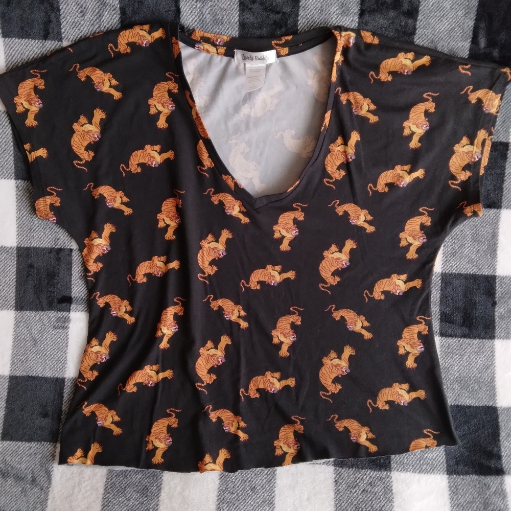 Woman's CUT tiger print tshirt size 1X